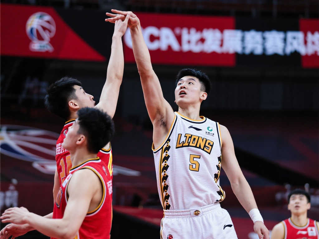 CBA常规赛火热进行中，新晋球星表现亮眼